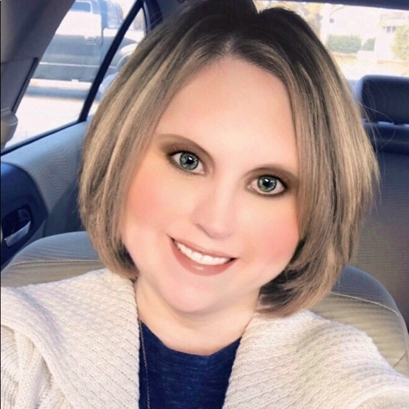 Meet your Posher, Rebecca - Picture 1 of 1